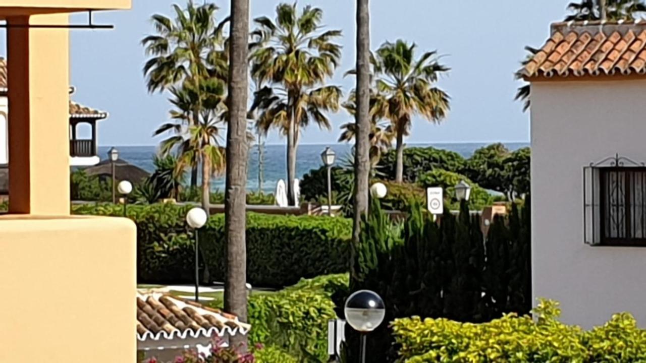 Apartamento Beachfront La Jacaranda Marbella Exterior photo