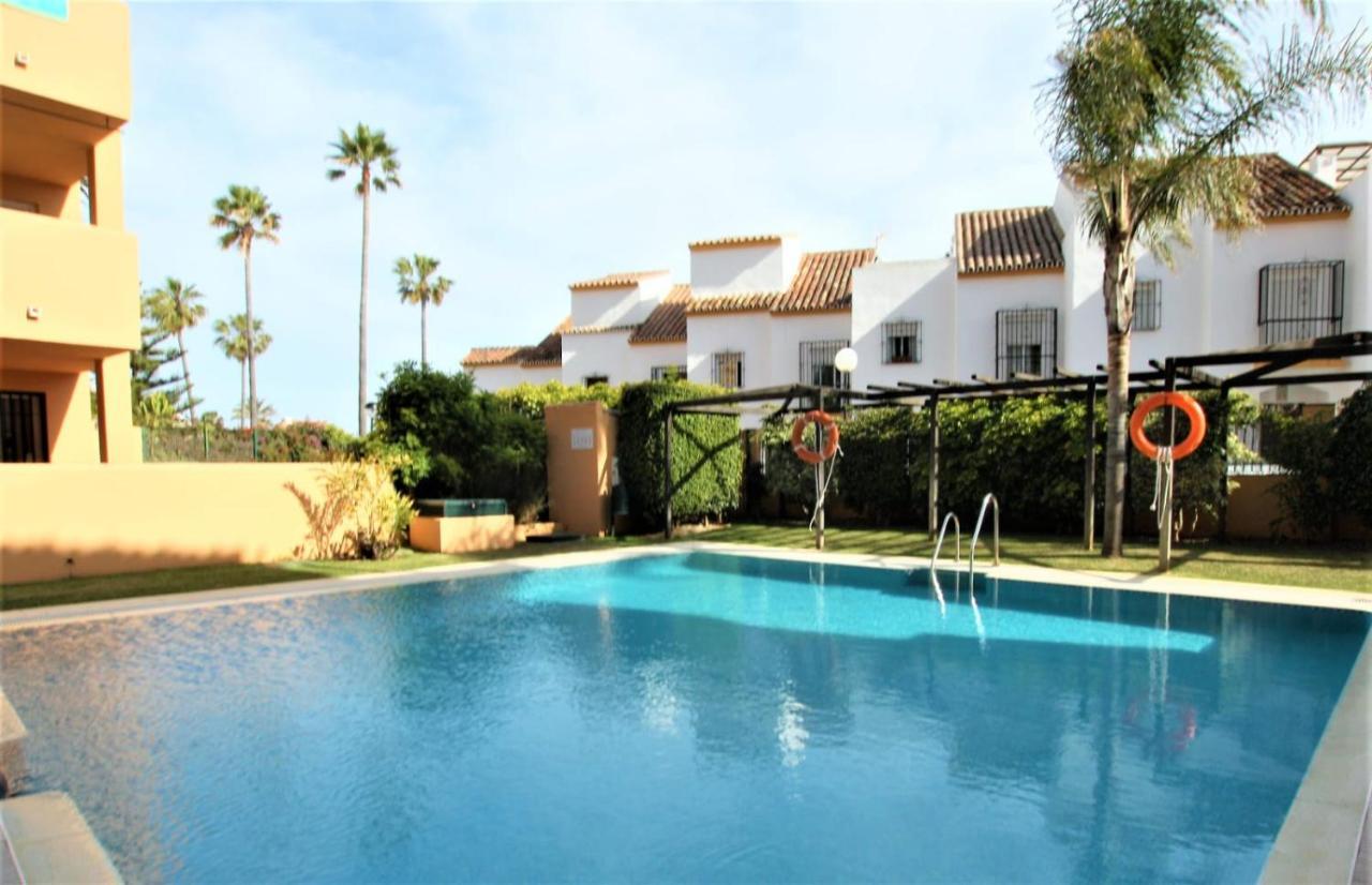 Apartamento Beachfront La Jacaranda Marbella Exterior photo